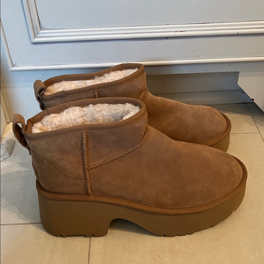 UGG Classic mini new heights boots